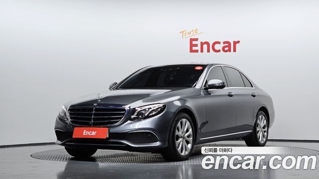 Mercedes-Benz E-Class E300 4MATIC Exclusive