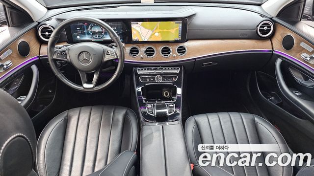 Mercedes-Benz E-Class E300 4MATIC Exclusive