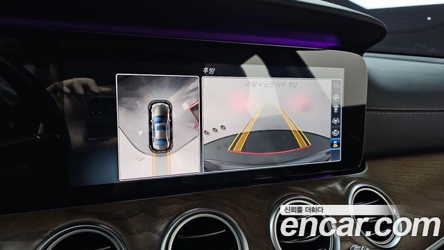 Mercedes-Benz E-Class E300 4MATIC Exclusive