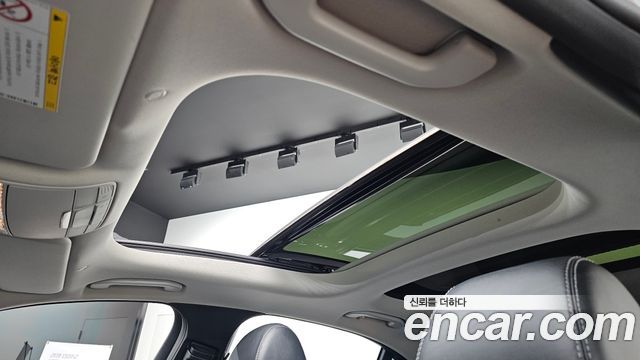 Mercedes-Benz E-Class E300 4MATIC Exclusive