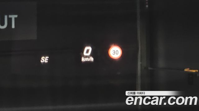 Mercedes-Benz E-Class E300 4MATIC Exclusive