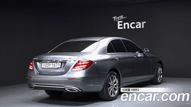 Mercedes-Benz E-Class E220d 4MATIC Exclusive