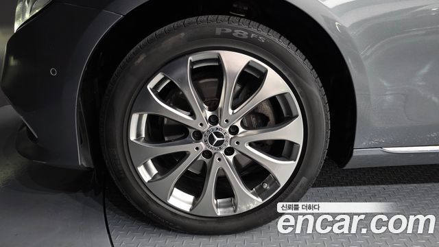 Mercedes-Benz E-Class E220d 4MATIC Exclusive