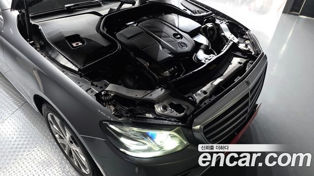 Mercedes-Benz E-Class E220d 4MATIC Exclusive