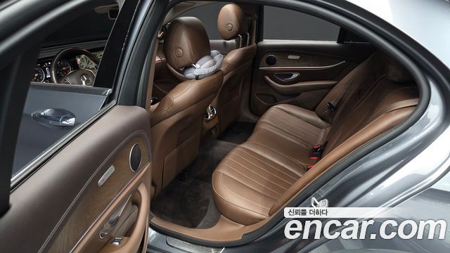 Mercedes-Benz E-Class E220d 4MATIC Exclusive
