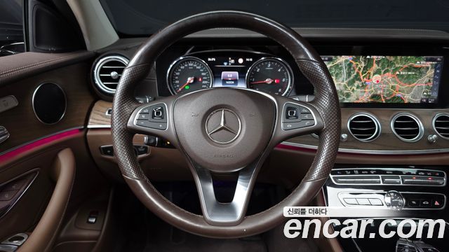 Mercedes-Benz E-Class E220d 4MATIC Exclusive
