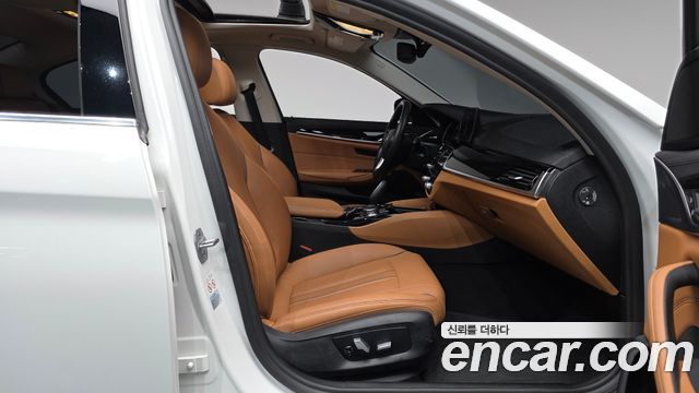 BMW 5-Series 520i Luxury