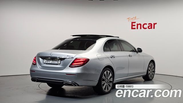 Mercedes-Benz E-Class E400 4MATIC Exclusive