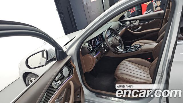 Mercedes-Benz E-Class E400 4MATIC Exclusive