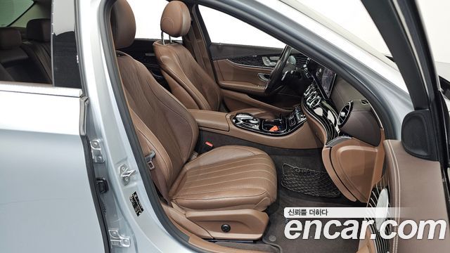Mercedes-Benz E-Class E400 4MATIC Exclusive