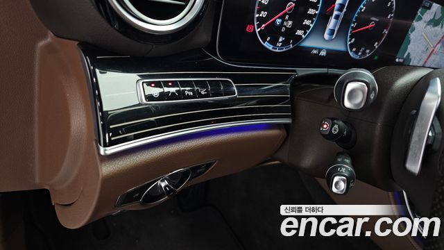 Mercedes-Benz E-Class E400 4MATIC Exclusive