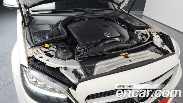 Mercedes-Benz C-Class C200 AMG Line