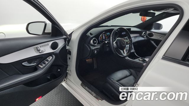 Mercedes-Benz C-Class C200 AMG Line