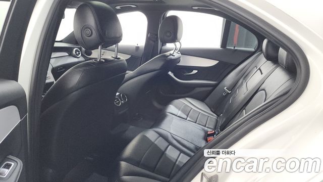 Mercedes-Benz C-Class C200 AMG Line