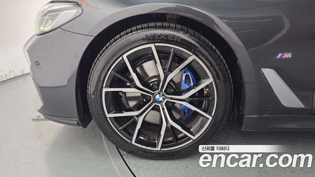 BMW 5-Series 530i xDrive M Sport Package