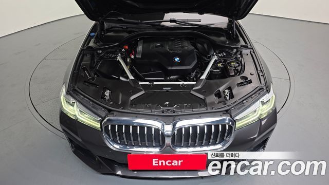 BMW 5-Series 530i xDrive M Sport Package