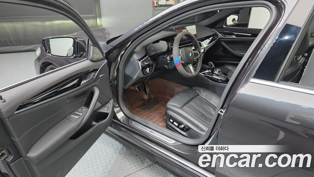 BMW 5-Series 530i xDrive M Sport Package