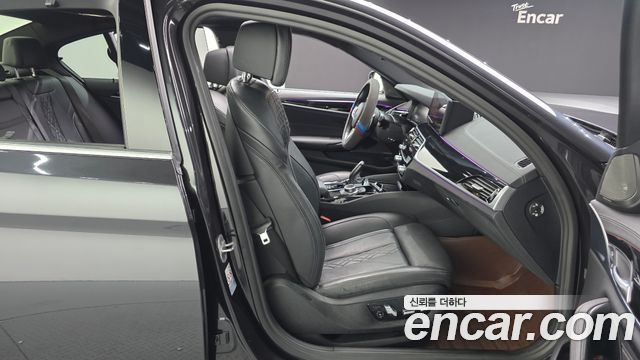 BMW 5-Series 530i xDrive M Sport Package