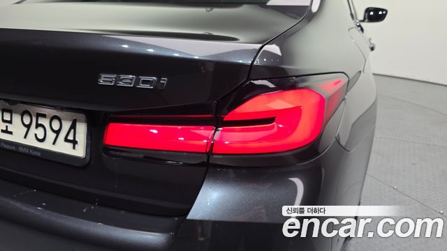 BMW 5-Series 530i xDrive M Sport Package