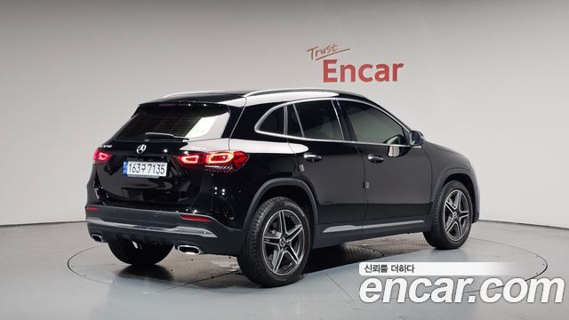 Mercedes-Benz GLA-Class GLA250 4MATIC