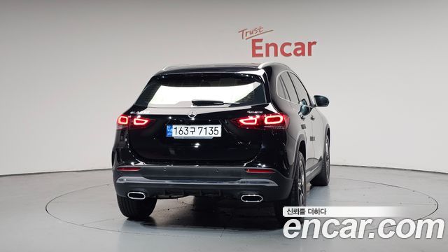 Mercedes-Benz GLA-Class GLA250 4MATIC