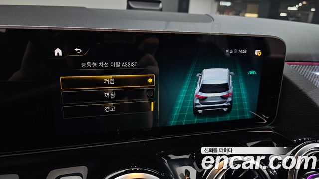 Mercedes-Benz GLA-Class GLA250 4MATIC