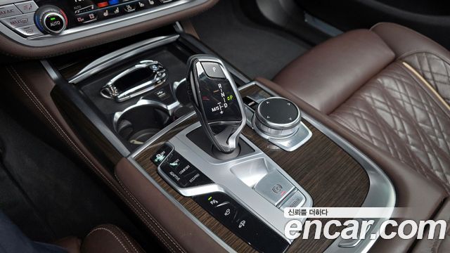 BMW 7-Series 740d xDrive Design Pure Excellence