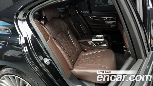 BMW 7-Series 740d xDrive Design Pure Excellence
