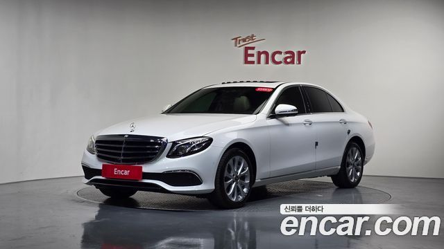 Mercedes-Benz E-Class E300 4MATIC Exclusive