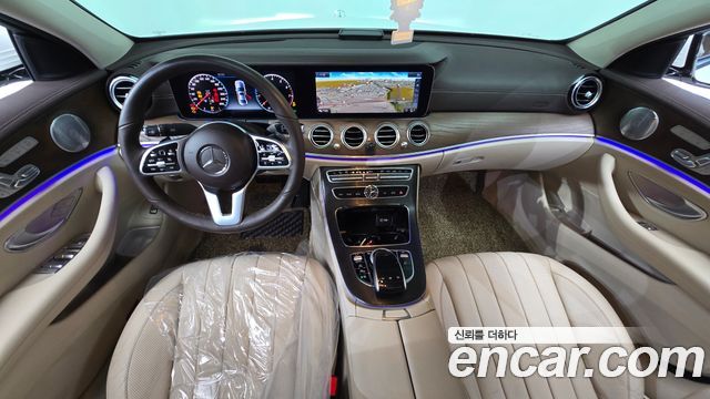 Mercedes-Benz E-Class E300 4MATIC Exclusive