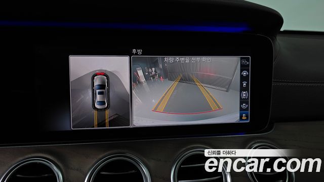 Mercedes-Benz E-Class E300 4MATIC Exclusive