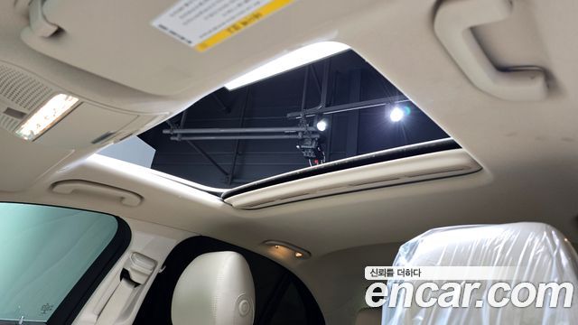 Mercedes-Benz E-Class E300 4MATIC Exclusive