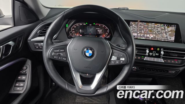 BMW 2-Series 220i Advantage