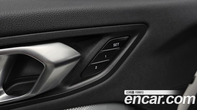BMW 2-Series 220i Advantage