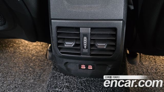BMW 2-Series 220i Advantage