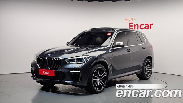 BMW X5 M50i