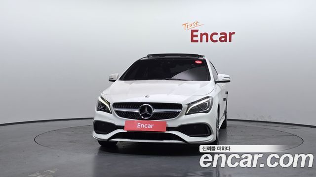 Mercedes-Benz CLA-Class CLA220 AMG Line