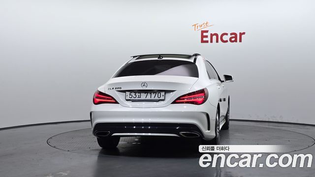 Mercedes-Benz CLA-Class CLA220 AMG Line