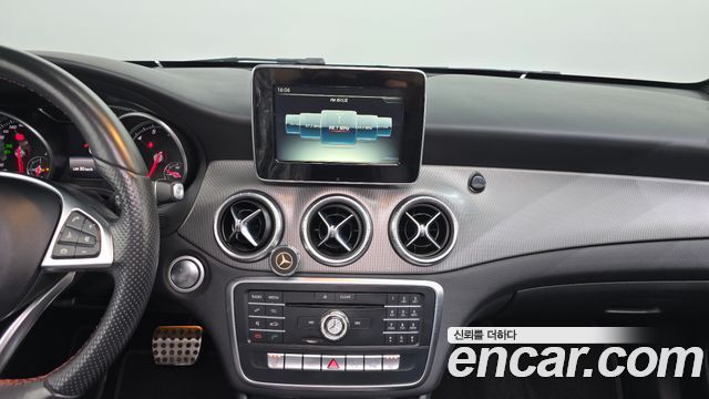 Mercedes-Benz CLA-Class CLA220 AMG Line