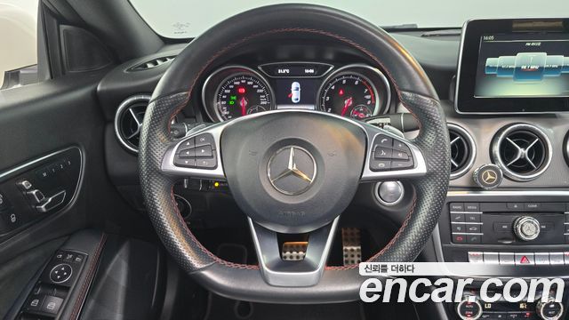Mercedes-Benz CLA-Class CLA220 AMG Line