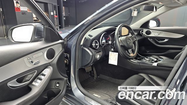 Mercedes-Benz C-Class C200 Avantgarde