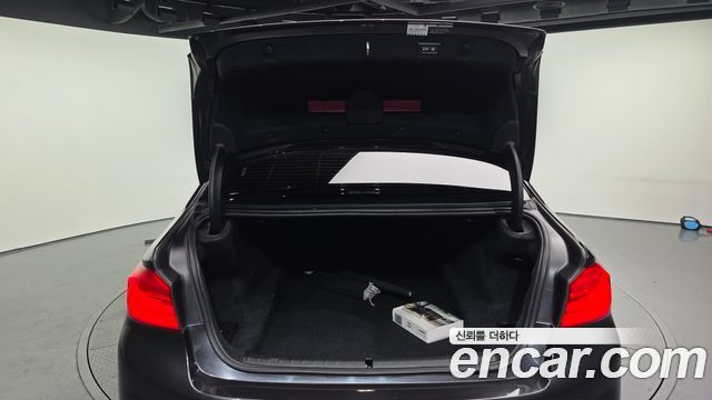 BMW 5-Series 520d M Sport Package Plus