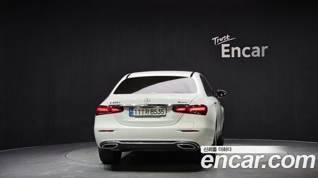 Mercedes-Benz E-Class E300e 4MATIC Exclusive
