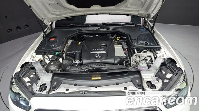 Mercedes-Benz E-Class E300e 4MATIC Exclusive