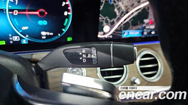 Mercedes-Benz E-Class E300e 4MATIC Exclusive