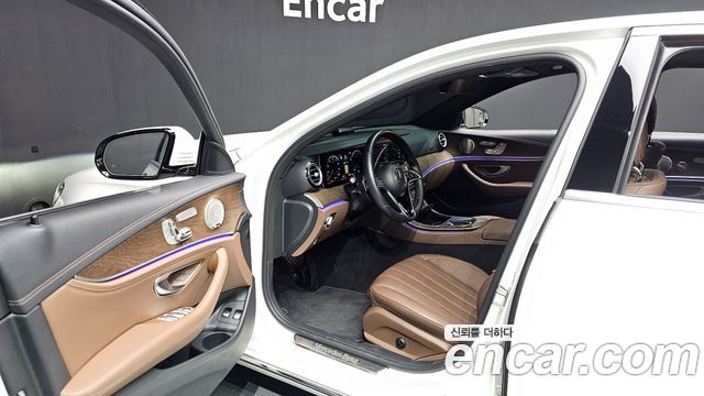 Mercedes-Benz E-Class E300e 4MATIC Exclusive