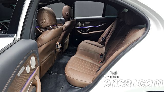 Mercedes-Benz E-Class E300e 4MATIC Exclusive