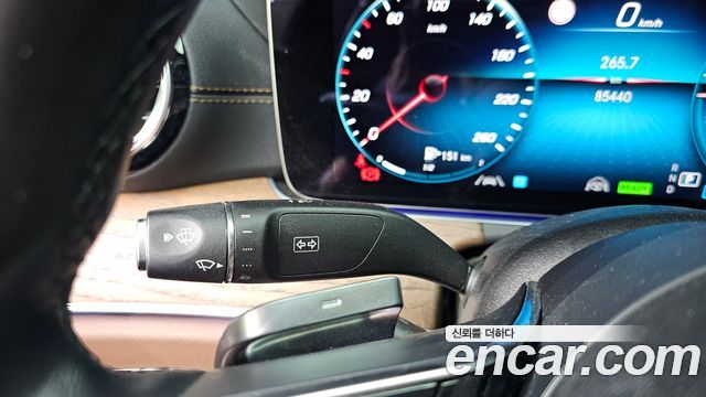 Mercedes-Benz E-Class E300e 4MATIC Exclusive
