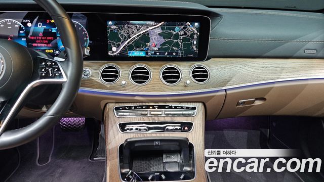 Mercedes-Benz E-Class E300e 4MATIC Exclusive