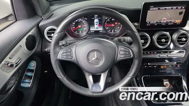 Mercedes-Benz GLC-Class GLC220 d 4MATIC Premium Coupe